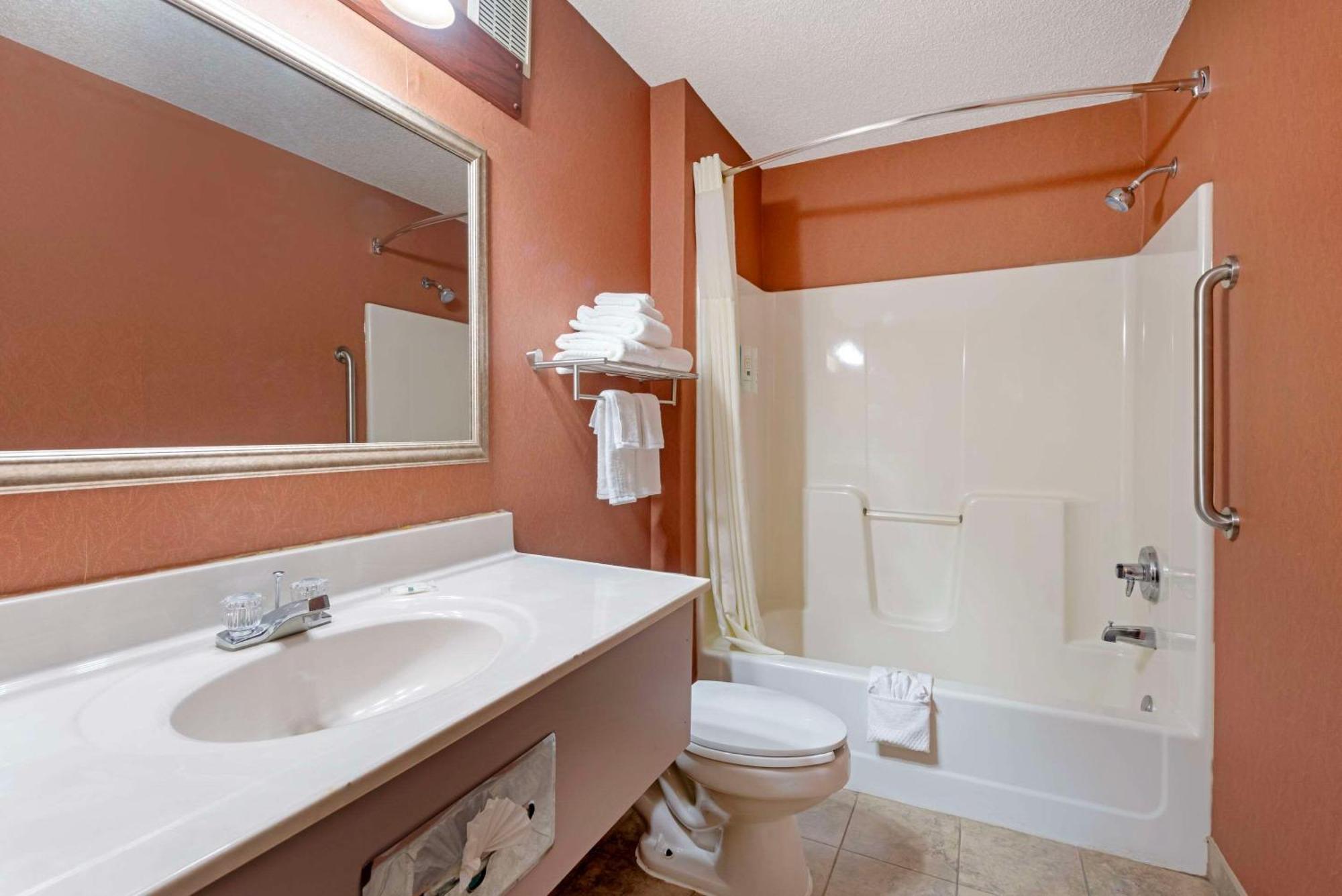 Quality Inn Bemidji Buitenkant foto